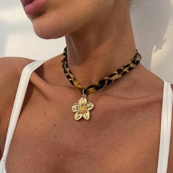 ZARA Leopard Flower Necklace – Statement Jewelry - Picture 1 of 6